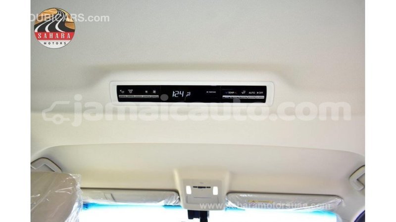 Big with watermark toyota granvia clarendon import dubai 2962