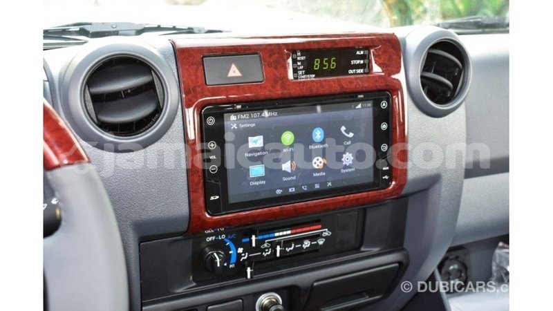 Big with watermark toyota land cruiser clarendon import dubai 2963