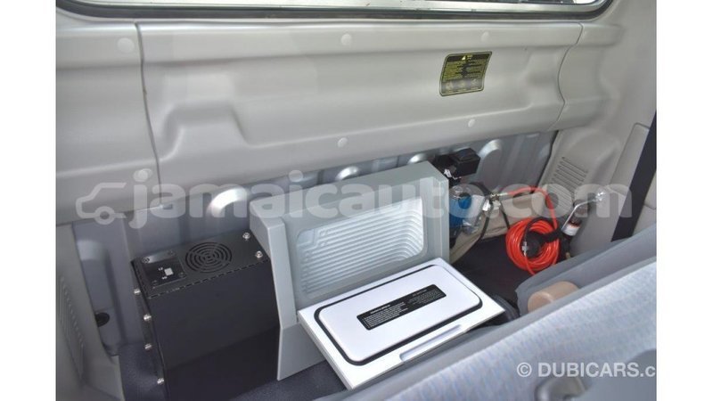 Big with watermark toyota land cruiser clarendon import dubai 2963