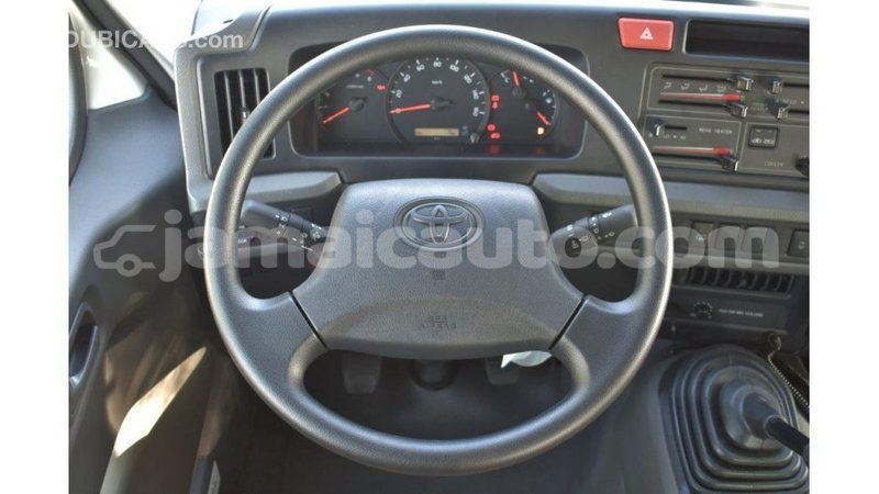 Big with watermark toyota coaster clarendon import dubai 2964