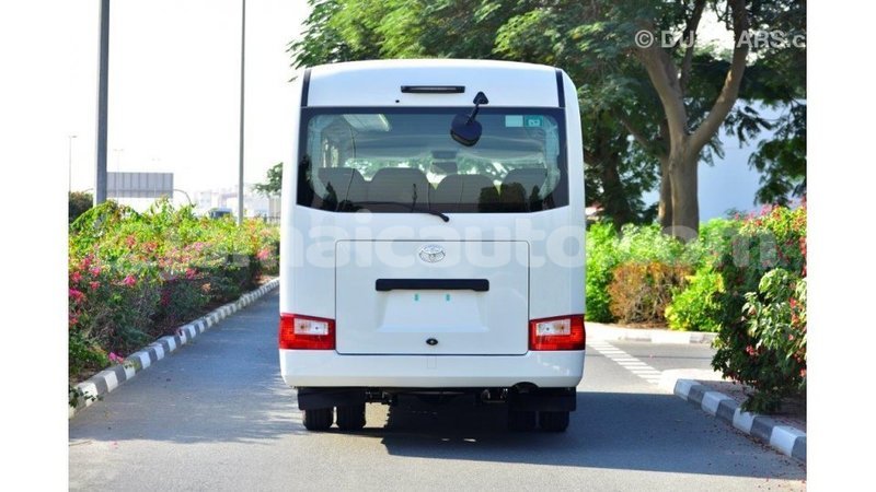 Big with watermark toyota coaster clarendon import dubai 2964