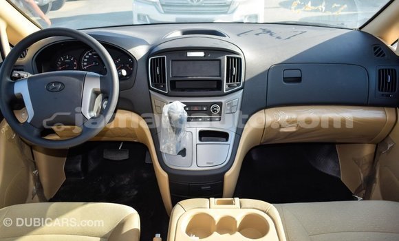 Acheter Import Voiture Hyundai Accent Blanc à Import - Dubai, Clarendon Acheter Import Voiture Hyundai Accent Blanc à Import - Dubai, Clarendon