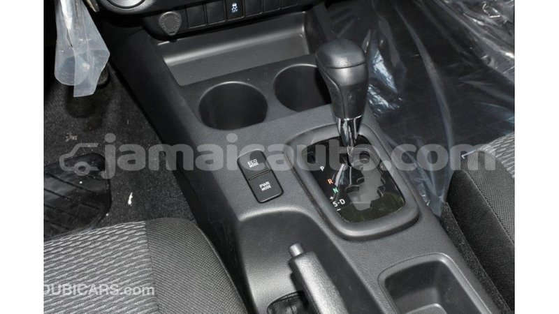 Big with watermark toyota hilux clarendon import dubai 2965