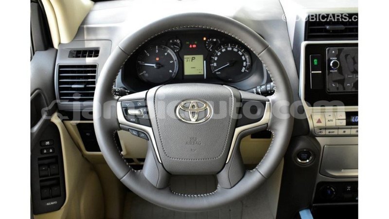 Big with watermark toyota prado clarendon import dubai 2966