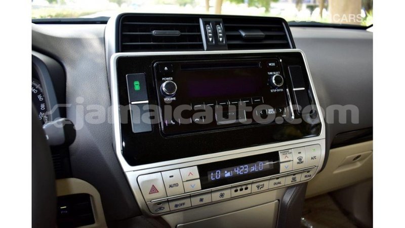 Big with watermark toyota prado clarendon import dubai 2966