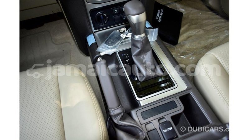 Big with watermark toyota prado clarendon import dubai 2966