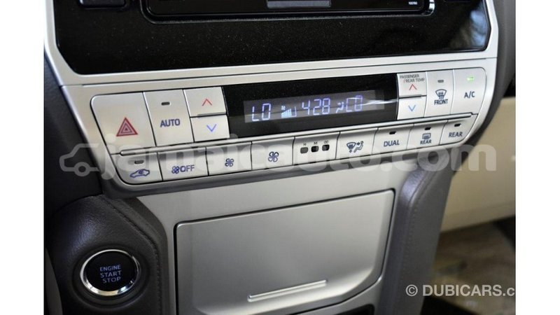 Big with watermark toyota prado clarendon import dubai 2966