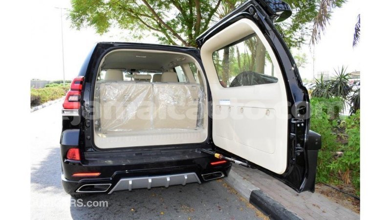 Big with watermark toyota prado clarendon import dubai 2966