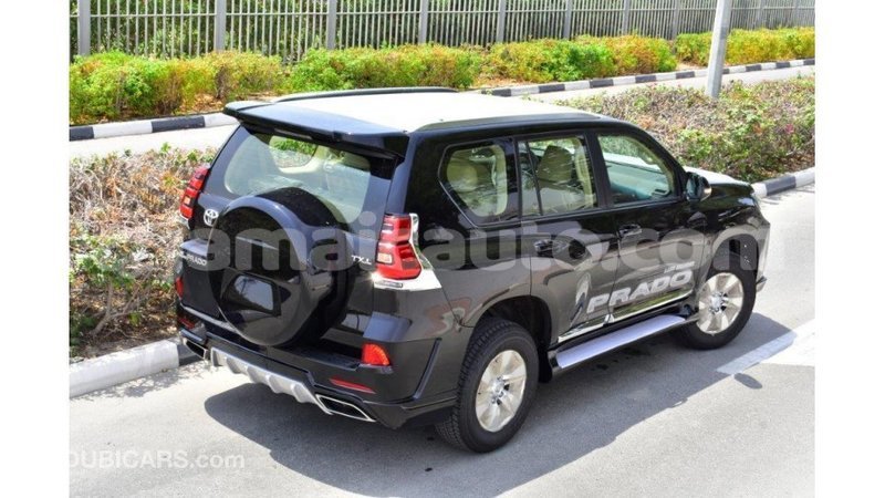 Big with watermark toyota prado clarendon import dubai 2966