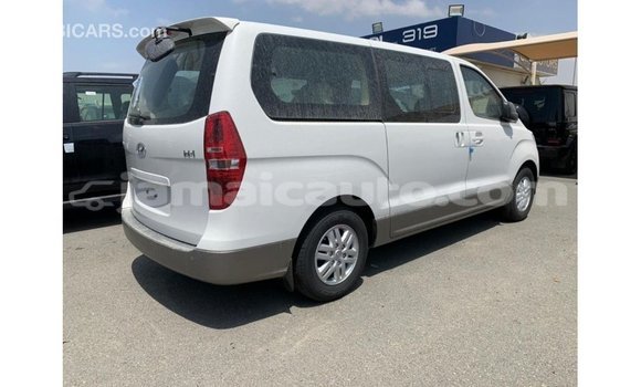 Buy Import Hyundai Accent White Car in Import - Dubai in Clarendon Buy Import Hyundai Accent White Car in Import - Dubai in Clarendon