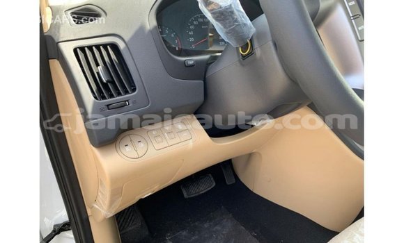 Buy Import Hyundai Accent White Car in Import - Dubai in Clarendon Buy Import Hyundai Accent White Car in Import - Dubai in Clarendon