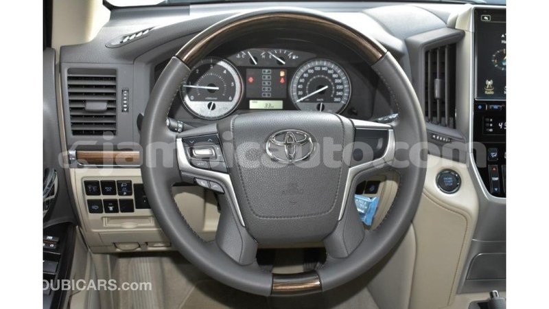 Big with watermark toyota land cruiser clarendon import dubai 2971