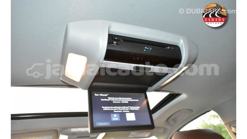 Big with watermark toyota sequoia clarendon import dubai 2981