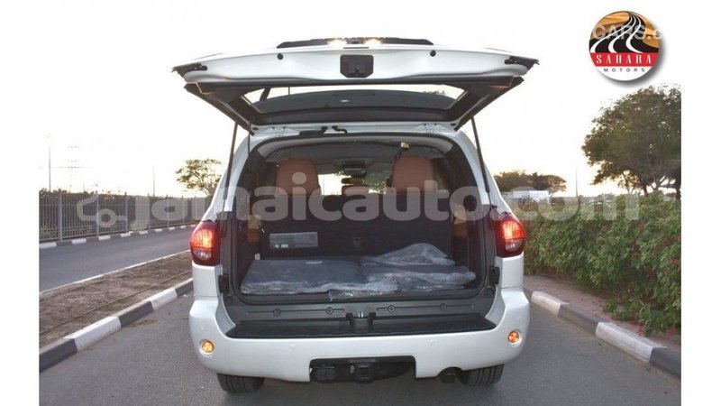 Big with watermark toyota sequoia clarendon import dubai 2981