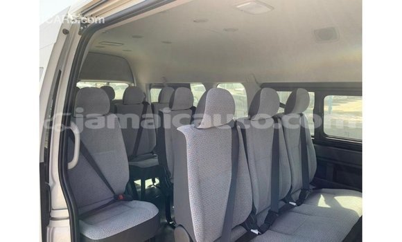 Buy Import Toyota Hiace White Car in Import - Dubai in Clarendon Buy Import Toyota Hiace White Car in Import - Dubai in Clarendon