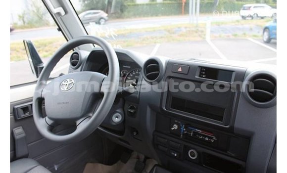 Buy Import Toyota Land Cruiser White Car in Import - Dubai in Clarendon Buy Import Toyota Land Cruiser White Car in Import - Dubai in Clarendon