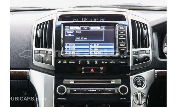 Buy Import Toyota Land Cruiser White Car in Import - Dubai in Clarendon Buy Import Toyota Land Cruiser White Car in Import - Dubai in Clarendon