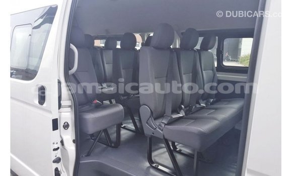 Acheter Import Voiture Toyota Hiace Blanc à Import - Dubai, Clarendon Acheter Import Voiture Toyota Hiace Blanc à Import - Dubai, Clarendon