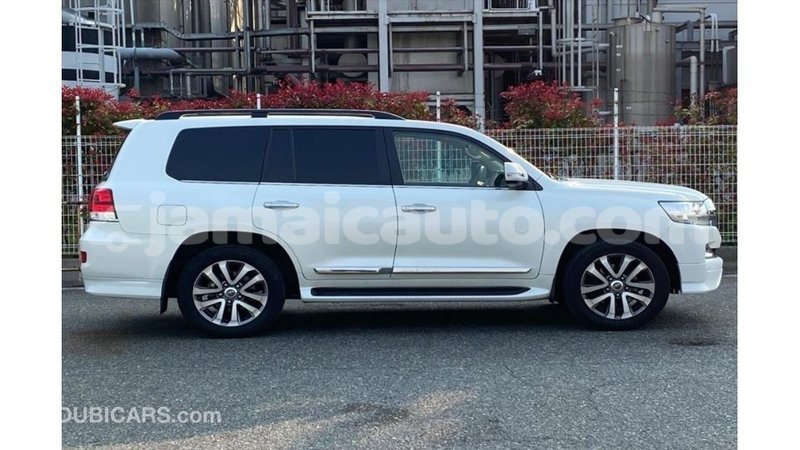 Big with watermark toyota land cruiser clarendon import dubai 3028