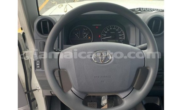 Buy Import Toyota Land Cruiser White Car in Import - Dubai in Clarendon Buy Import Toyota Land Cruiser White Car in Import - Dubai in Clarendon