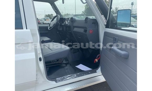 Buy Import Toyota Land Cruiser White Car in Import - Dubai in Clarendon Buy Import Toyota Land Cruiser White Car in Import - Dubai in Clarendon