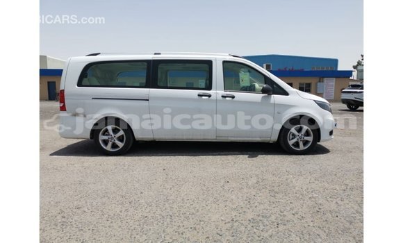 Acheter Import Voiture Mercedes-Benz Vito Blanc à Import - Dubai, Clarendon Acheter Import Voiture Mercedes-Benz Vito Blanc à Import - Dubai, Clarendon