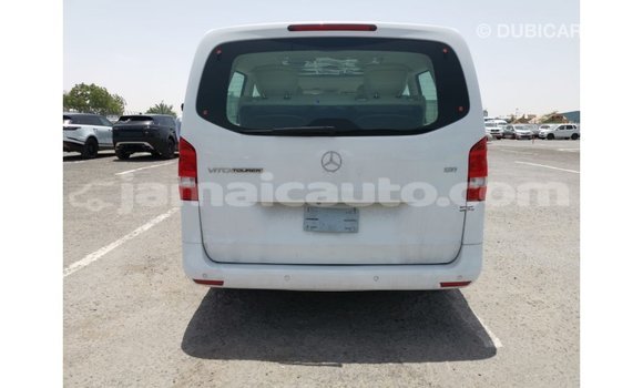 Acheter Import Voiture Mercedes-Benz Vito Blanc à Import - Dubai, Clarendon Acheter Import Voiture Mercedes-Benz Vito Blanc à Import - Dubai, Clarendon