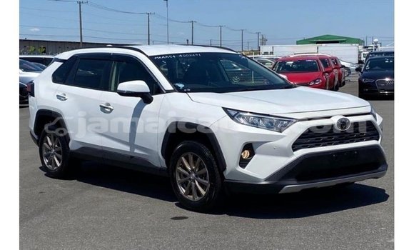 Buy Import Toyota 4Runner White Car in Import - Dubai in Clarendon Buy Import Toyota 4Runner White Car in Import - Dubai in Clarendon