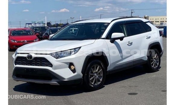 Buy Import Toyota 4Runner White Car in Import - Dubai in Clarendon Buy Import Toyota 4Runner White Car in Import - Dubai in Clarendon