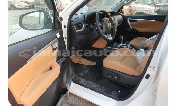 Buy Import Toyota Fortuner White Car in Import - Dubai in Clarendon Buy Import Toyota Fortuner White Car in Import - Dubai in Clarendon