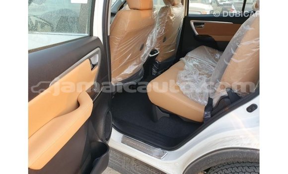Buy Import Toyota Fortuner White Car in Import - Dubai in Clarendon Buy Import Toyota Fortuner White Car in Import - Dubai in Clarendon