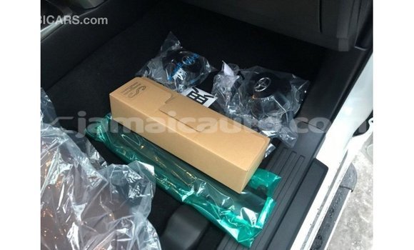 Buy Import Toyota 4Runner White Car in Import - Dubai in Clarendon Buy Import Toyota 4Runner White Car in Import - Dubai in Clarendon