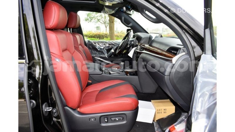 Big with watermark lexus lx clarendon import dubai 3063