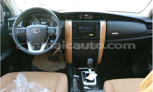 Acheter Import Voiture Toyota Fortuner Noir à Import - Dubai, Clarendon Acheter Import Voiture Toyota Fortuner Noir à Import - Dubai, Clarendon