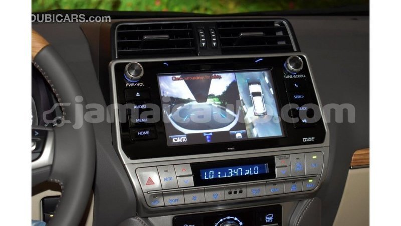 Big with watermark toyota prado clarendon import dubai 3067