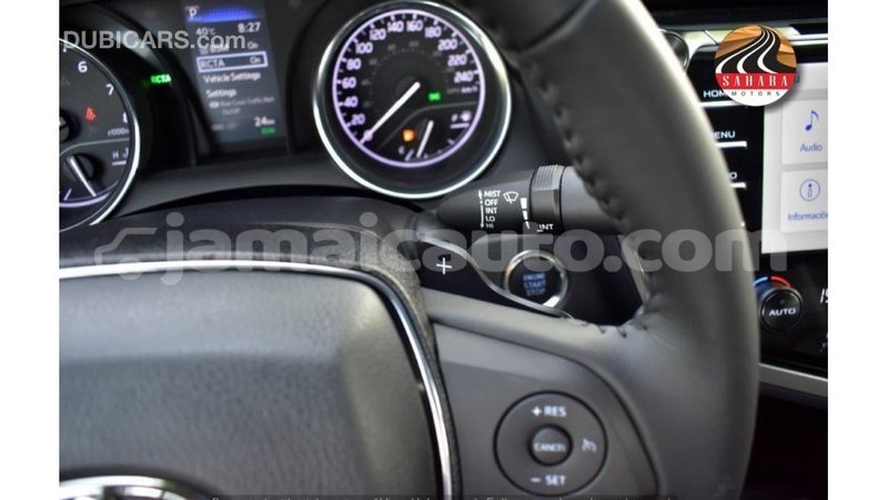 Big with watermark toyota camry clarendon import dubai 3068