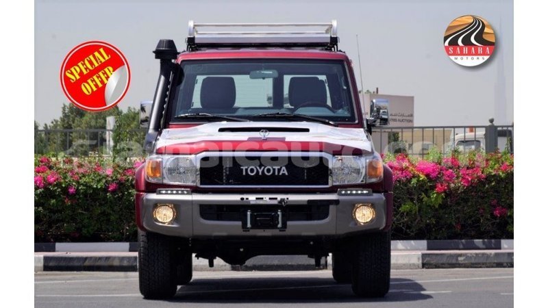 Big with watermark toyota land cruiser clarendon import dubai 3069