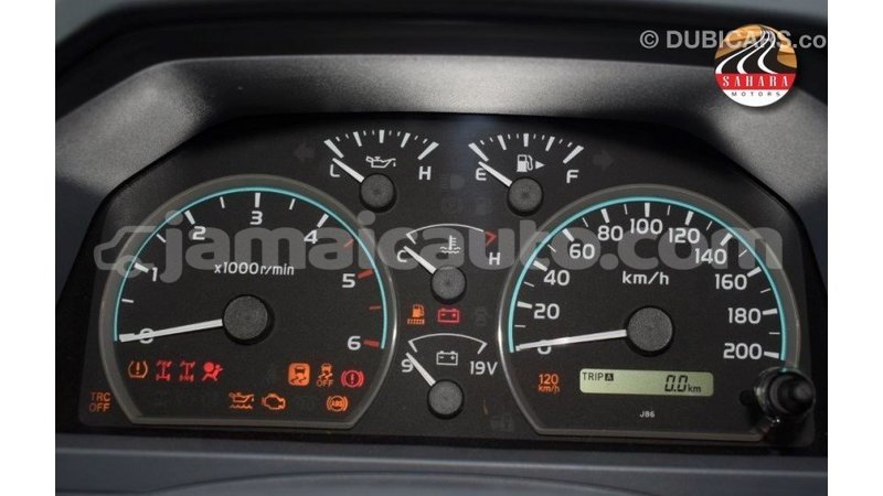 Big with watermark toyota land cruiser clarendon import dubai 3069
