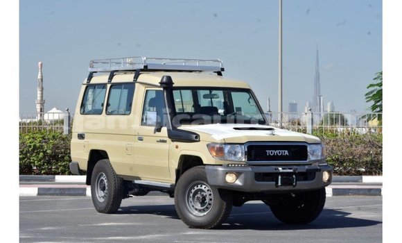 Buy Import Toyota Land Cruiser Beige Car in Import - Dubai in Clarendon Buy Import Toyota Land Cruiser Beige Car in Import - Dubai in Clarendon