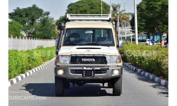 Buy Import Toyota Land Cruiser Beige Car in Import - Dubai in Clarendon Buy Import Toyota Land Cruiser Beige Car in Import - Dubai in Clarendon