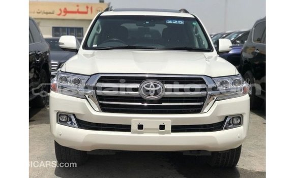Buy Import Toyota Land Cruiser White Car in Import - Dubai in Clarendon Buy Import Toyota Land Cruiser White Car in Import - Dubai in Clarendon