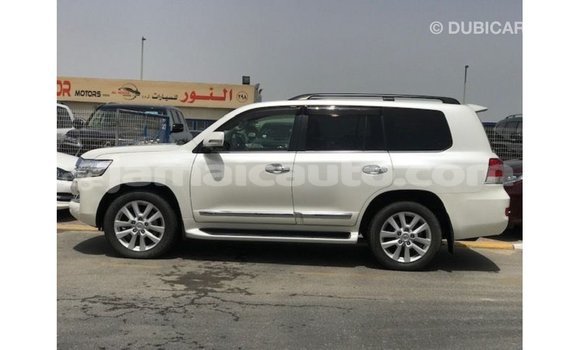 Buy Import Toyota Land Cruiser White Car in Import - Dubai in Clarendon Buy Import Toyota Land Cruiser White Car in Import - Dubai in Clarendon