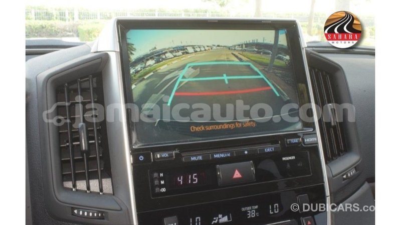 Big with watermark toyota land cruiser clarendon import dubai 3079