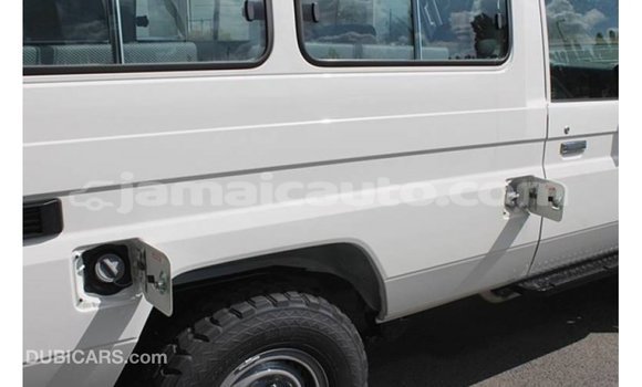 Buy Import Toyota Land Cruiser White Car in Import - Dubai in Clarendon Buy Import Toyota Land Cruiser White Car in Import - Dubai in Clarendon