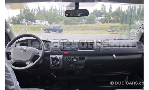 Buy Import Toyota Hiace White Car in Import - Dubai in Clarendon Buy Import Toyota Hiace White Car in Import - Dubai in Clarendon