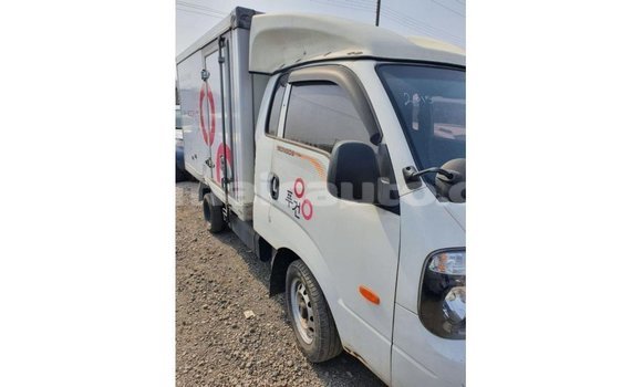 Acheter Import Voiture Kia Rio Blanc à Import - Dubai, Clarendon Acheter Import Voiture Kia Rio Blanc à Import - Dubai, Clarendon