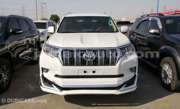Acheter Import Voiture Toyota Prado Blanc à Import - Dubai, Clarendon Acheter Import Voiture Toyota Prado Blanc à Import - Dubai, Clarendon