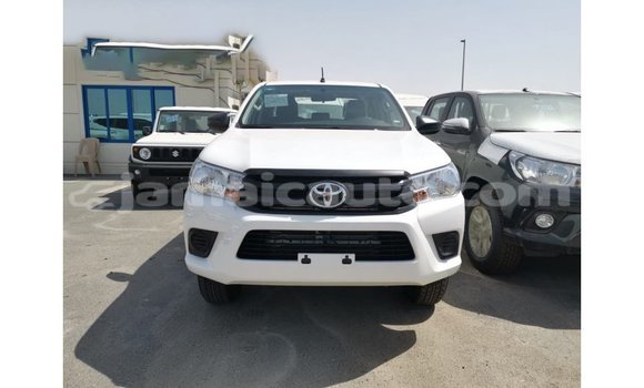 Acheter Import Voiture Toyota Hilux Blanc à Import - Dubai, Clarendon Acheter Import Voiture Toyota Hilux Blanc à Import - Dubai, Clarendon