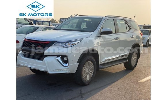 Buy Import Toyota Fortuner White Car in Import - Dubai in Clarendon
