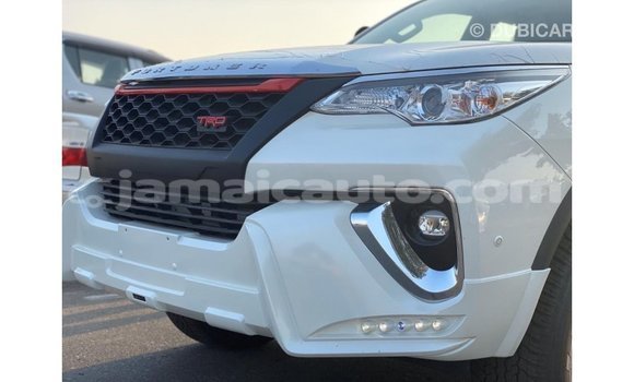 Buy Import Toyota Fortuner White Car in Import - Dubai in Clarendon Buy Import Toyota Fortuner White Car in Import - Dubai in Clarendon